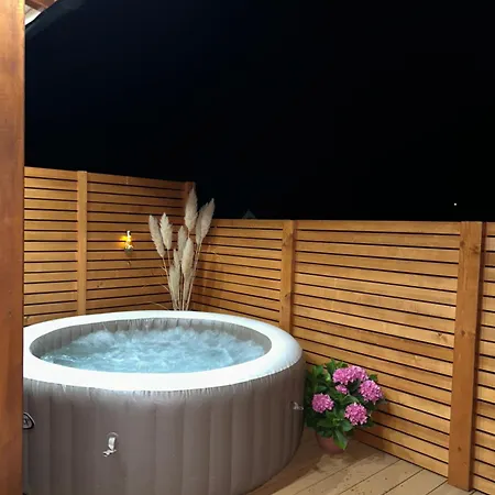 Honey Glamping Resort With Jacuzzi توميسلاف غراد المظهر الخارجي الصورة