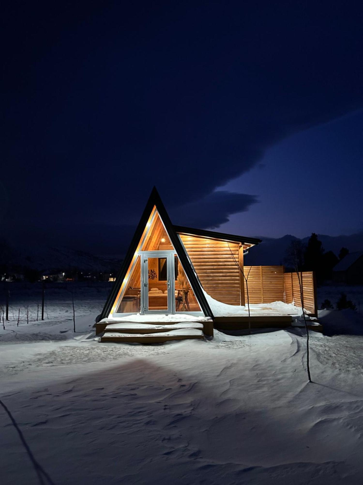 Honey Glamping With Jacuzzi *